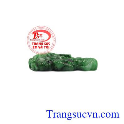 Mặt Phật Quan Âm phù hợp làm quà tặng cho người thân bạn bè.