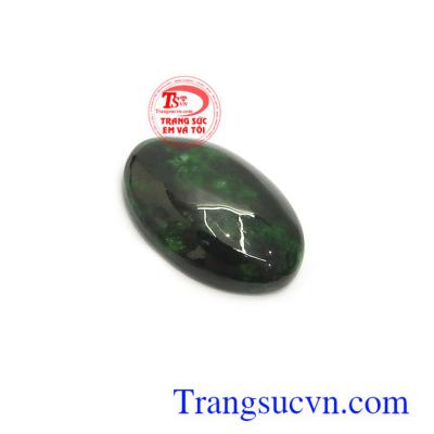 Mặt ngọc cẩm thạch an nhiên đeo lên giúp đem lại sự may mắn, cải thiện tình hình sức khỏe và chiêu tài phát lộc