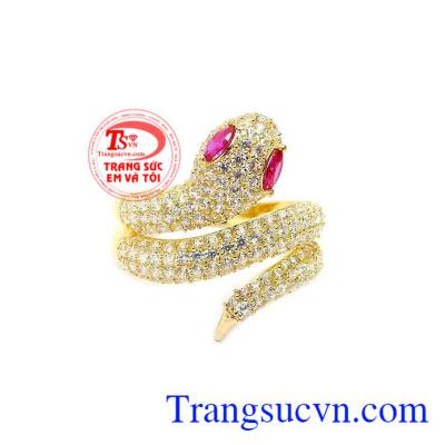 Vì vậy từ thời cổ đại rắn được coi là vật linh thiêng