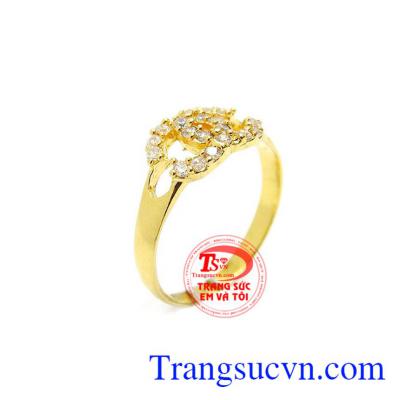 Nhẫn nữ vàng chanel bản nhỏ được chế tác từ vàng 10k thiết kế bắt mắt