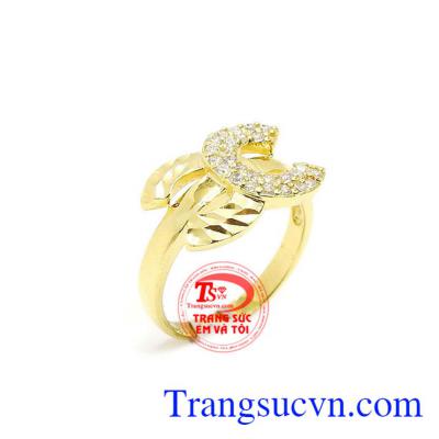 Nhẫn nữ vốn là món trang sức không thể thiếu đối với phái đẹp