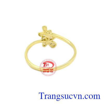 Với ý nghĩa kết duyên cho các đôi tình nhân, đem đến tình yêu vĩnh cửu bền chặt
