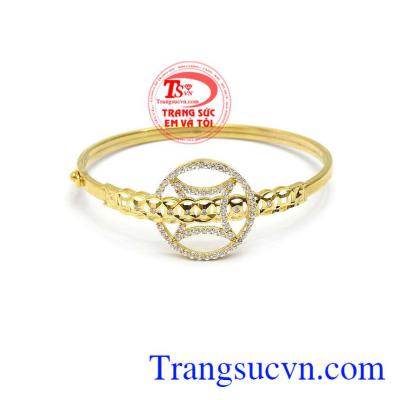 Trang sức Em và Tôi nhận đặt hàng thiết kế vòng tay theo sở thích của khách hàng.