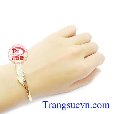 Vòng tay phong cách vàng 10k đẹp.