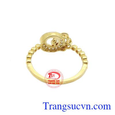 Hoa anh đào tạo cảm giác tươi mới, mang theo nhẫn nữ hoa anh đào giúp bạn trở nên trẻ trung, quay lại tuổi 20 rực rỡ