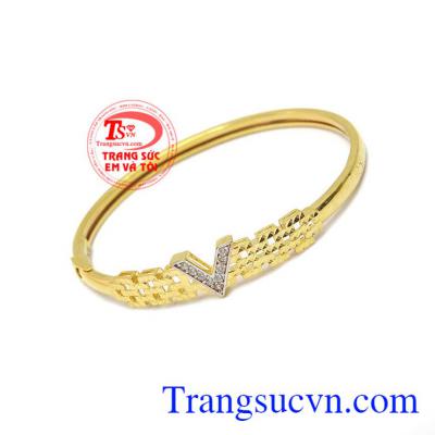 đường nét tinh tế, sắc nét.