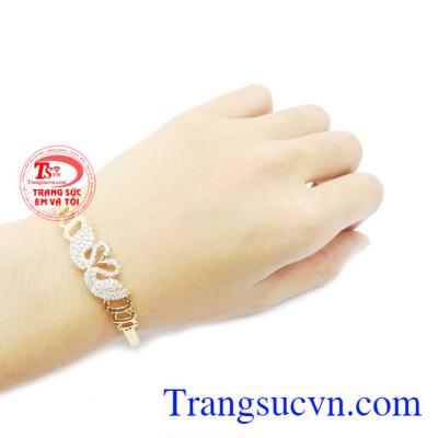 Trang sức Em và Tôi giao hàng trên toàn quốc.