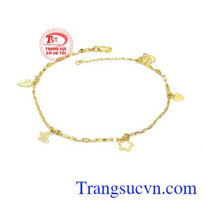 Lắc tay vàng xinh xắn được phái đẹp mọi lứa tuổi ưa thích