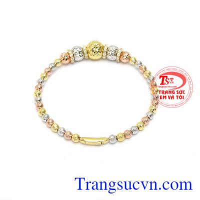Vòng tay bi vàng 10k mang lại nét quý phái, đẳng cấp cho người đeo.