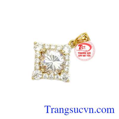với đường nét tinh xảo, sắc nét, hợp thời trang.