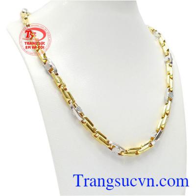 Với thiết kế độc đáo và sắc nét làm nổi bật lên vẻ nam tính, thanh lịch của người sử dụng