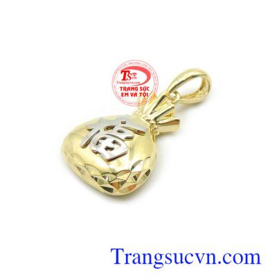 Mặt dây nhập khẩu bền đẹp, chất lượng là món quà tặng ý nghĩa cho người yêu thương