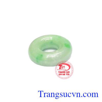 Sản phẩm có màu sắc tươi sáng hợp phong thủy và phù hợp với tất cả các mệnh