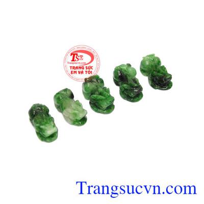Tỳ hưu ngọc jadeite thương hiệu Em và Tôi uy tín, chất lượng, giao hàng toàn quốc