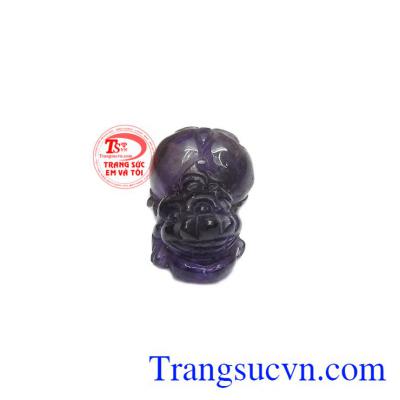 Thạch anh tím tỳ hưu được chạm khắc tinh tế.