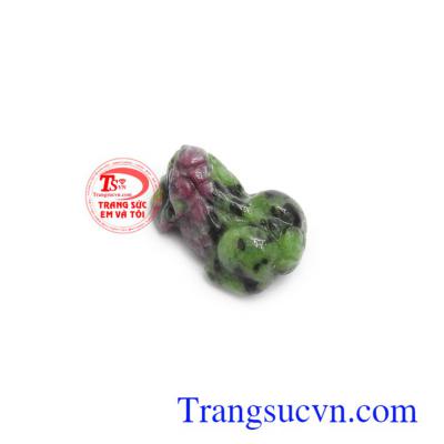 Tỳ hưu màu xanh đỏ Tỳ hưu là linh vật được ưa chuộng bậc nhất trong phong thủy, có khả năng chiêu tài lộc, may mắn và bình an cho người đeo, phù hợp làm quà tặng cho người yêu thương những dịp ý nghĩa