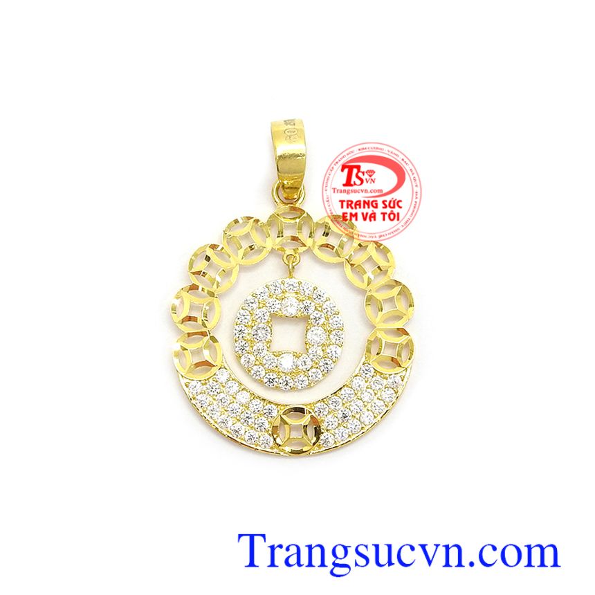 Mặt Dây Vàng Kim Tiền là sản phẩm mặt dây chuyền được thiết kế hình kim tiền mang ý nghĩa may mắn về tiền tài trong năm mới