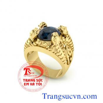 Nhẫn nam được chế tác trên chất liệu vàng tây 18k với 75% vàng chuẩn vàng tây thế giới