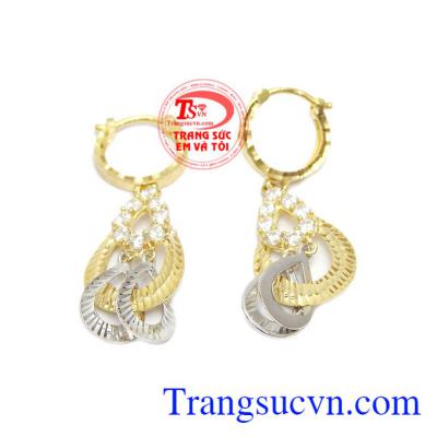 Sản phẩm mang đường nét thiết kế tinh tế, quý phái, sang trọng tạo sự nổi bật và phô diễn được vẻ nữ tính trên gương mặt