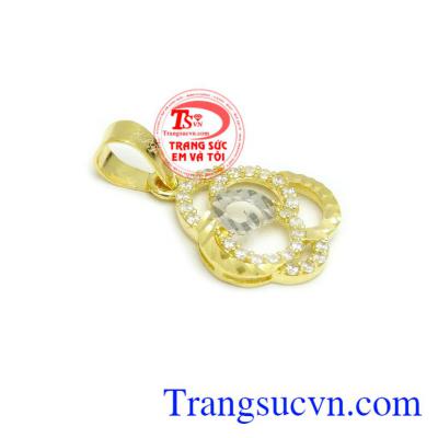 Những người sở hữu mặt dây nghê thuật giúp tăng thêm sự sáng tạo, tự tin và tỏa sáng trong cuộc sống