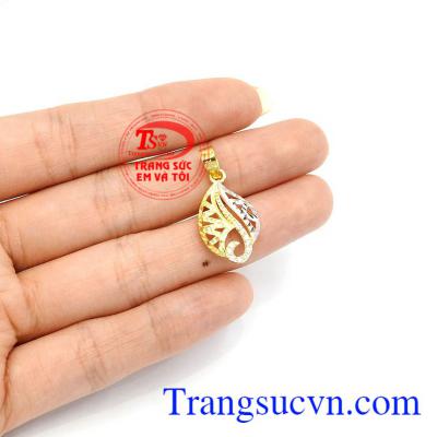 Ngoài ra mặt dây nữ kiêu sa mang đến sức hút cho phái nữ trong mắt nam giới