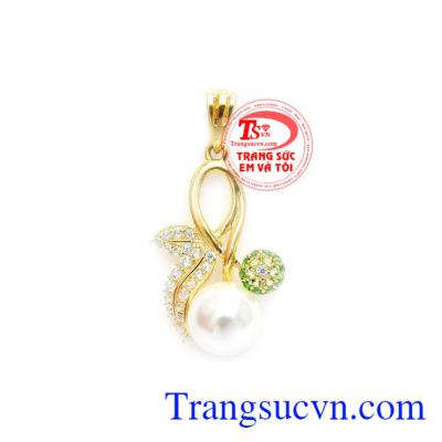 Mặt dây vàng ngọc trai được chế tác từ vàng 10k