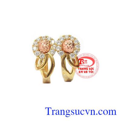 Hoa tai chất lượng vàng 10k là sản phẩm được chế tác tinh xảo, sắc nét, sang trọng,