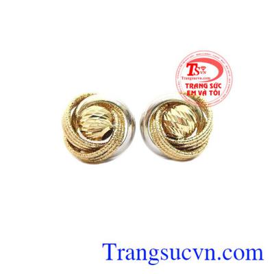 Hoa tai Italy vàng 10k là sản phẩm nhập nguyên chiếc, được chế tác tinh xảo, sắc nét,