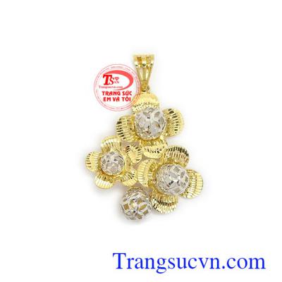 Mặt Dây Vàng Thời Trang là sản phẩm được chế tác theo công nghệ mới nhất của Italy với kiểu dáng thời trang sản phẩm này được phái nữ yêu thích