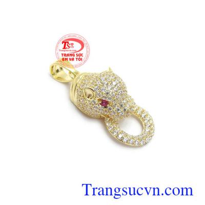 Mặt dây chuyền được thiết kế 3D tinh xảo, sắc nét, kiểu dáng thời trang