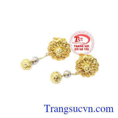 làm nổi bật vẻ đẹp thanh lịch, dịu dàng của người đeo.