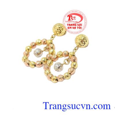 để dễ kết hợp với nhiều loại quần áo.