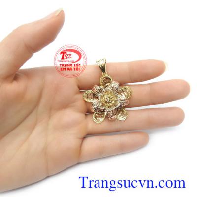 Mặt dây chuyền 10k phù hợp nhiều loại dây chuyền khác nhau