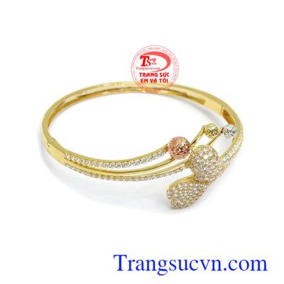 Vòng tay nữ quý phái mang đến vẻ đẹp sang trọng, thanh lịch cho phái đẹp