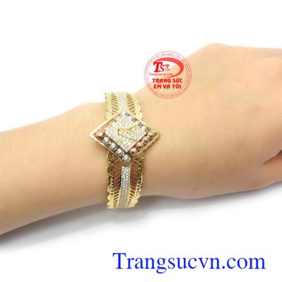 Vòng tay vàng tây 10k là sản phẩm được phái đẹp đặc biệt ưa chuộng