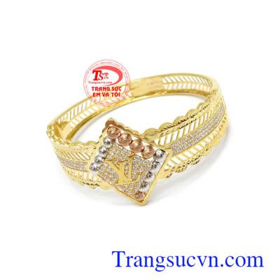 Vòng tay LV Quý Phái vàng 10k chế tác công nghệ cao từ Italy là món quà tuyệt vời dành tặng người bạn yêu thương