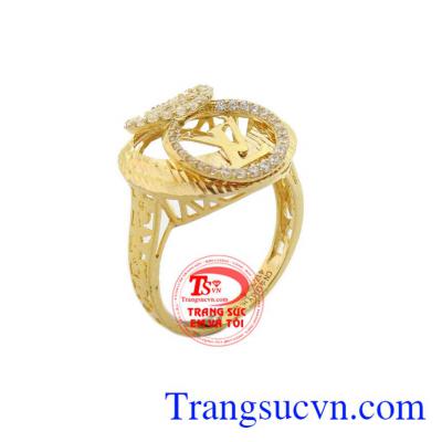 Nhẫn nữ LV tròn vàng 10k được chế tác tinh xảo và sắc nét theo công nghệ cao của Italy