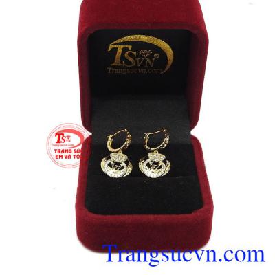 Trang sức Em và Tôi nhận đặt hàng thiết kế theo sở thích của khách hàng, bảo hành 6 tháng.