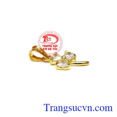 Thiết kế cỏ ba lá mang ý nghĩa may mắn và tài lộc cho người sở hữu
