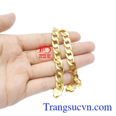 Với thiết kế cổ điển, sang trọng và lịch lãm sẽ giúp phái mạnh thêm tự tin và cá tính. 