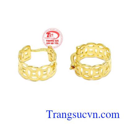 Hoa tai kim tiền tài lộc được chế tác từ vàng tây 10k. 