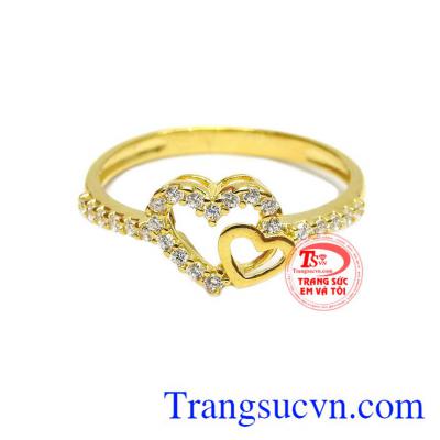 Với thiết kế tinh xảo và đẹp mắt từ vàng 10k đảm bảo chất lượng, sản phẩm làm tôn lên vẻ nữ tính cho người sử dụng