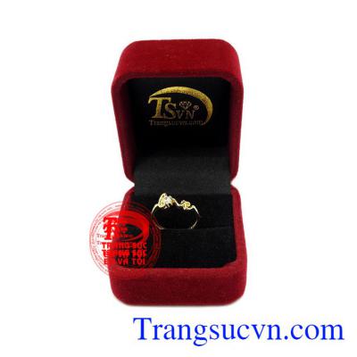Nhẫn vàng chữ Love đẹp, bảo hành 6 tháng.