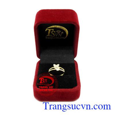 Nhẫn vàng hồ điệp chất lượng, bảo hành 6 tháng.