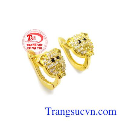 Sản phẩm kết hợp giữa vàng 10k và đá Cz tạo điểm nhấn