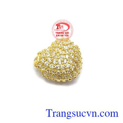 Mặt dây chuyền charm trái tim là món quà ý nghĩa dành tặng bạn gái