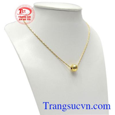 Bộ dây charm kim tiền may mắn tôn lên vẻ đẹp của phái nữ