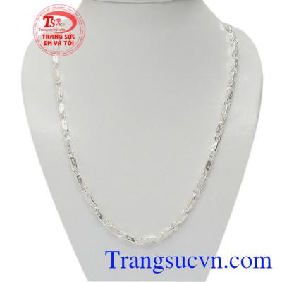 Đeo dây chuyền bạc có thể tránh cảm gió,