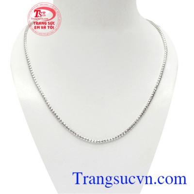 Dây chuyền nữ độc đáo 18k là sản phẩm dây chuyền Ý được chế tác tỉ mỉ, tinh xảo từng mắt dây