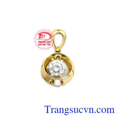 Mặt dây chuyền nữ dịu dàng 18k là sản phẩm được các bạn nữ yêu thích, sản phẩm đẹp thời trang với kiểu dáng xinh xắn